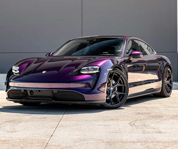 Tendência Envelopamento Automotivo 2025: Cores Vibrantes e Personalização de Veículos